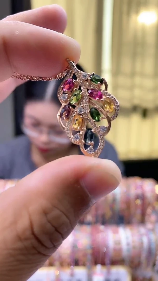 【闪购商品】碧玺吊坠银S925镶嵌3.4354345354