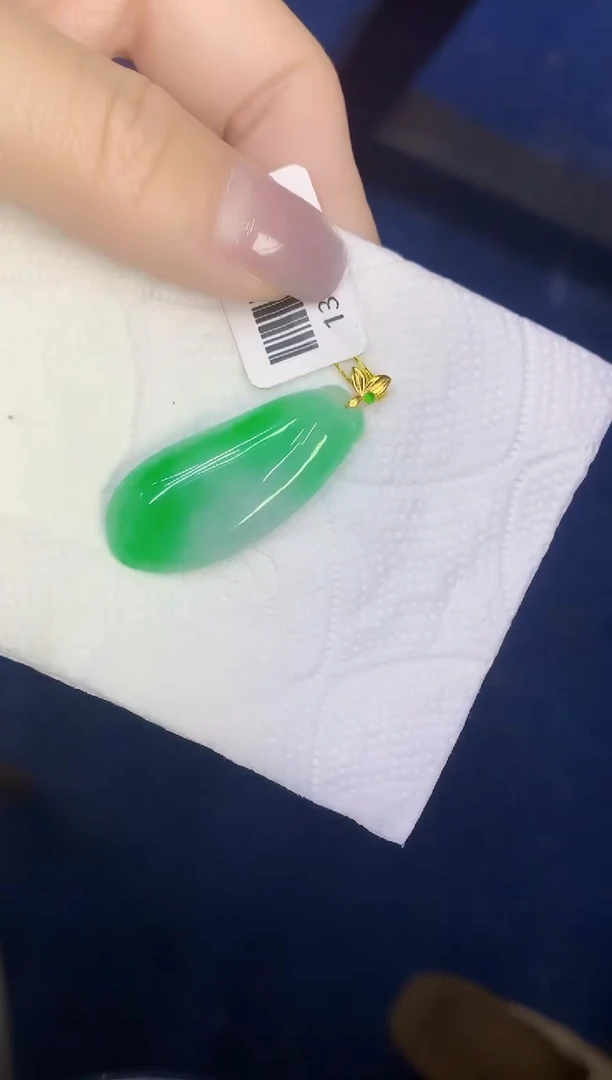 颈饰18K金镶嵌翡翠缅甸天然翡翠A货