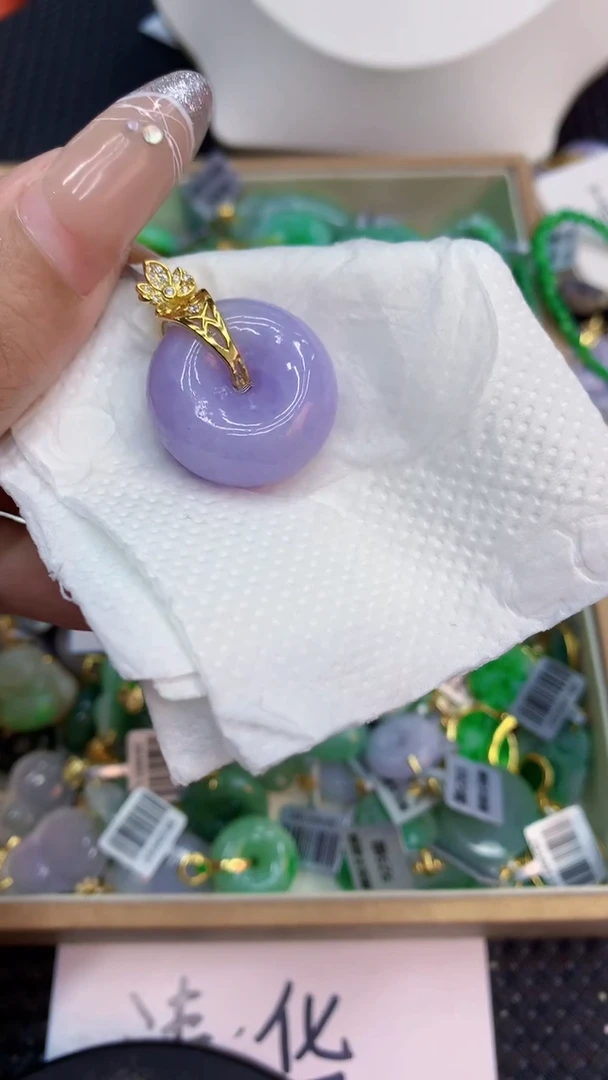 颈饰未镶嵌翡翠1