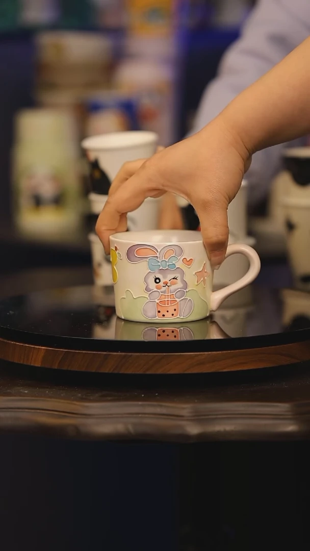 【闪购商品】摆件景德镇釉下彩绘设计师款式陶瓷