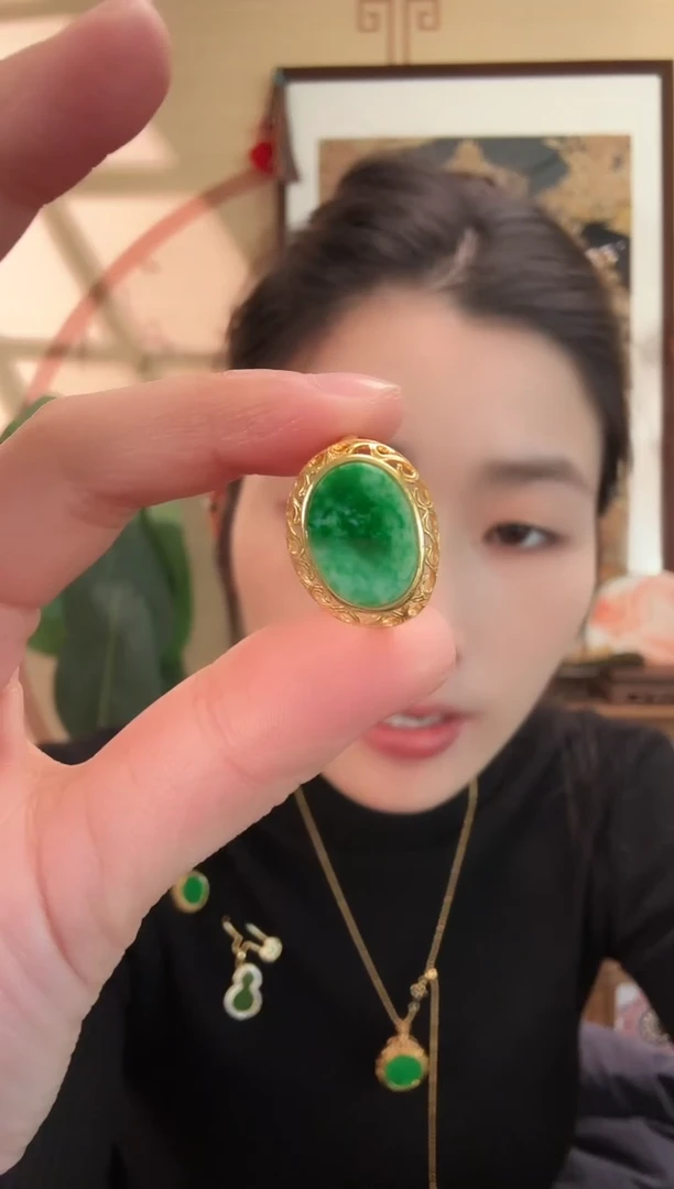 颈饰银S925镶嵌翡翠戒指