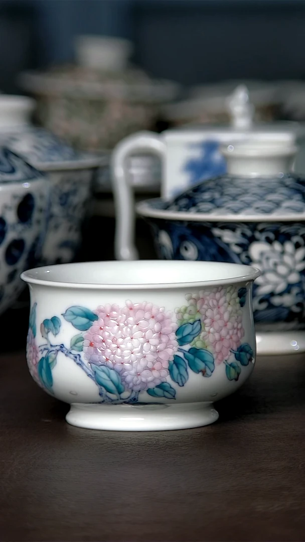 其他瓷珐琅彩绣球花炉式杯