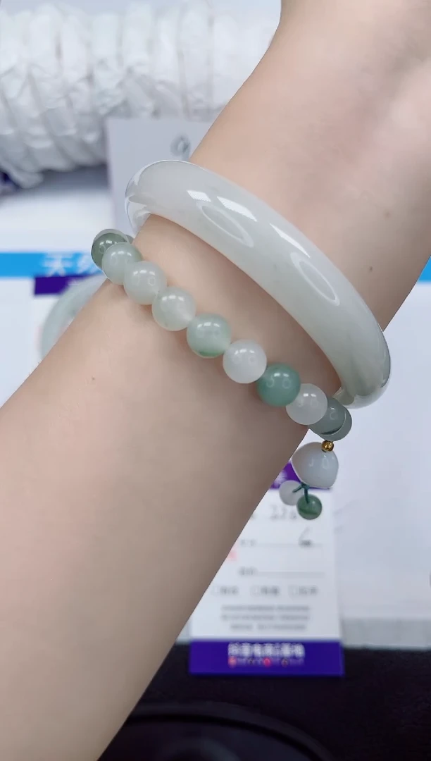 石英质玉手镯未镶嵌236-60/61