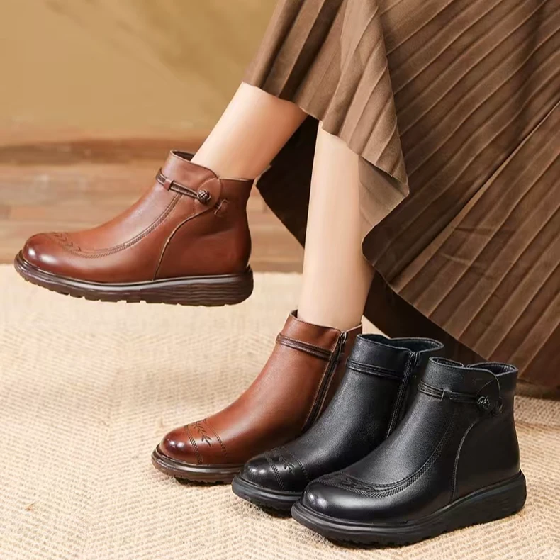 D622265   秋冬新款百搭妈妈鞋保暖时装短靴加绒