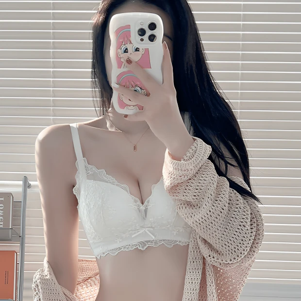 【樱雨弥漫】蕾丝纯欲仙女小胸平胸专用聚拢显大调整防下垂无痕内衣