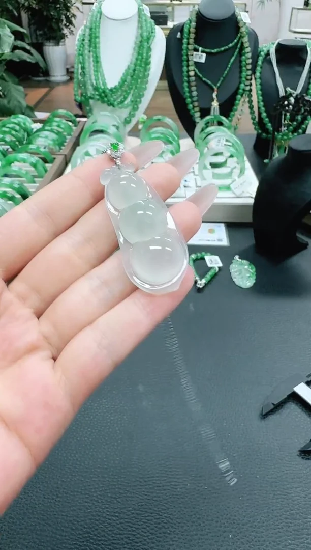 未镶嵌1石英质玉（非洲翠）/3991