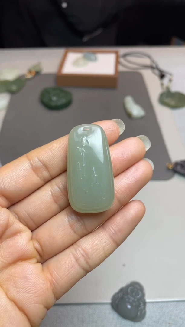 【闪购商品】和田玉颈饰未镶嵌1