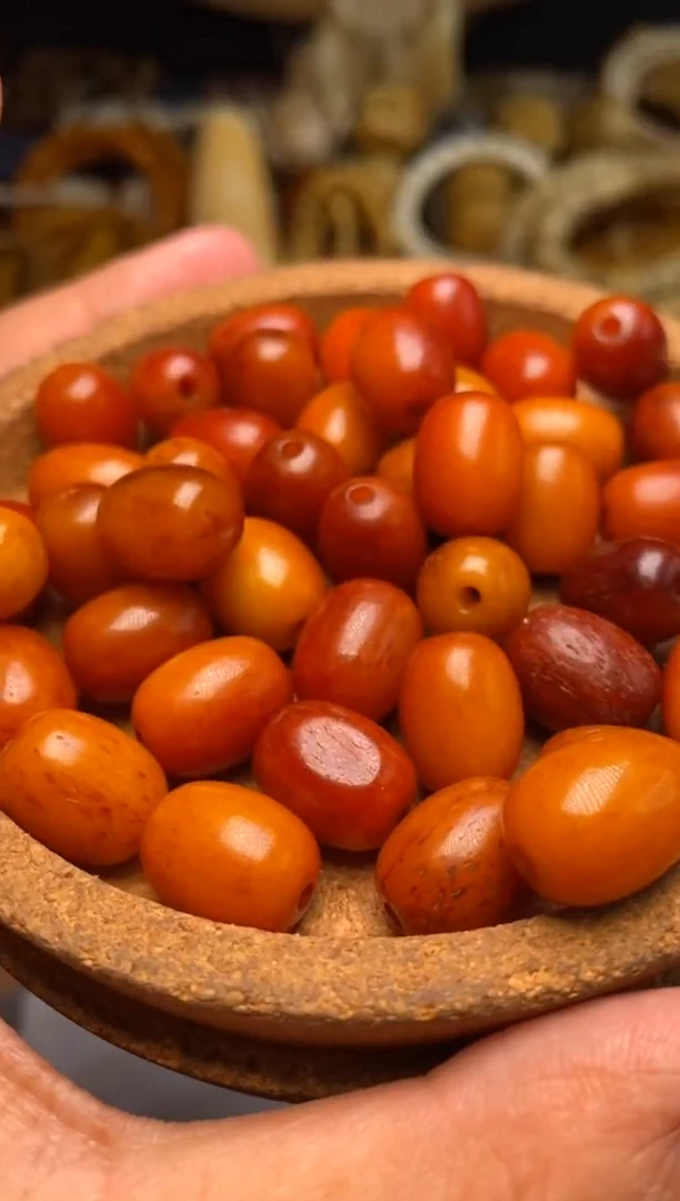 其他牛骨杂件146-老料枣珠2个-有棕裂