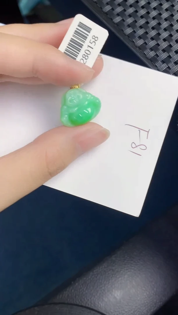 翡翠18K金镶嵌颈饰天然翡翠緬甸A貨
