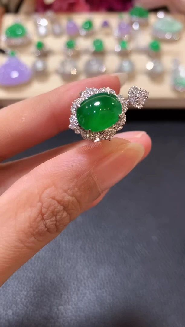 18K金镶嵌戒指翡翠z105