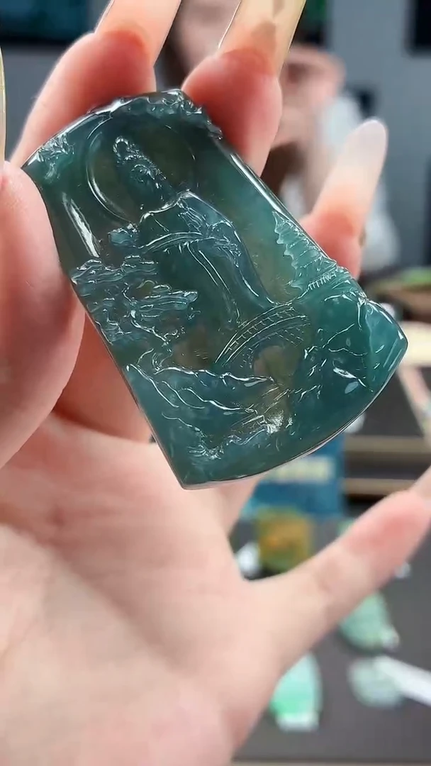 翡翠未镶嵌颈饰DLZ25081352