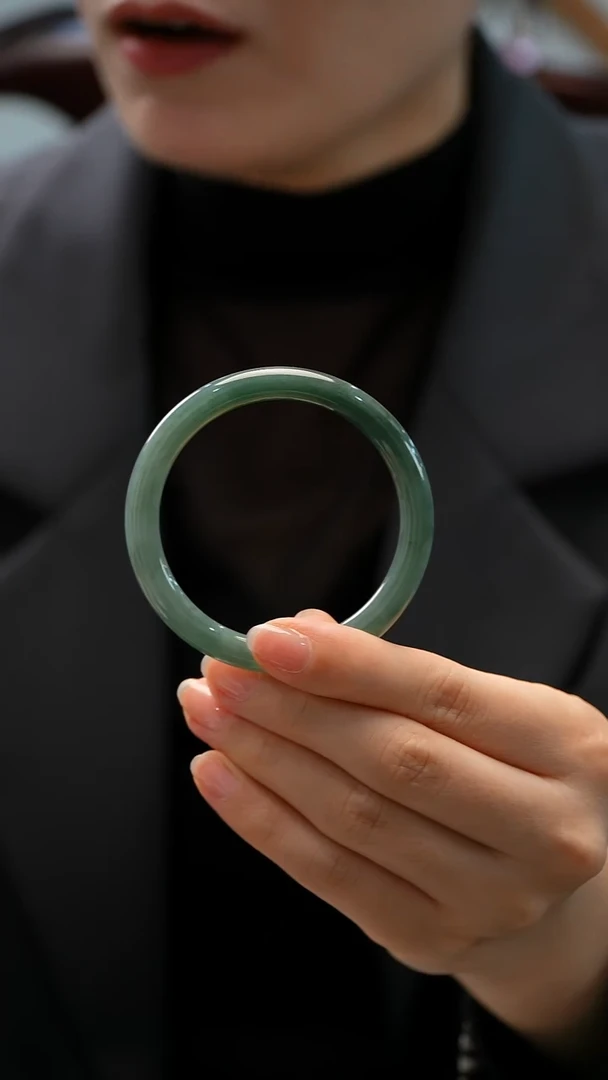 未镶嵌手镯（圆镯）翡翠31号