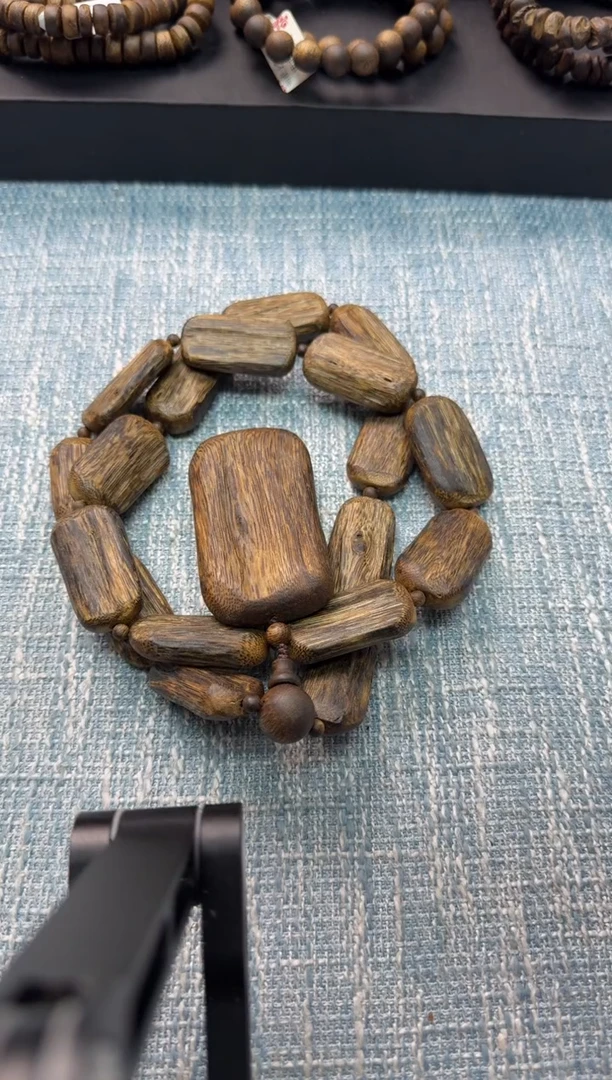 【闪购商品】沉香手串2乌身多圈无事牌