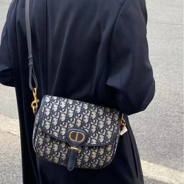 95新 DIOR/迪奥 坤球奢选迪奥中号bobby斜挎包