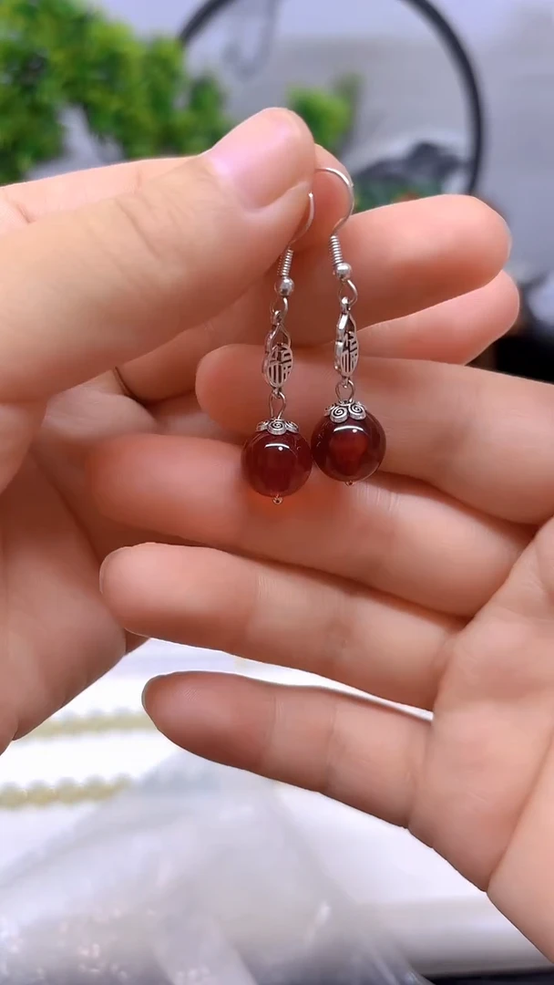 银S925镶嵌血珀耳饰E576
