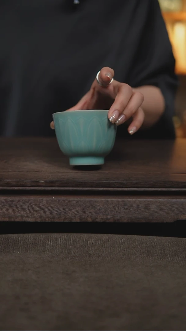 杯仿古天青莲瓣杯微瑕