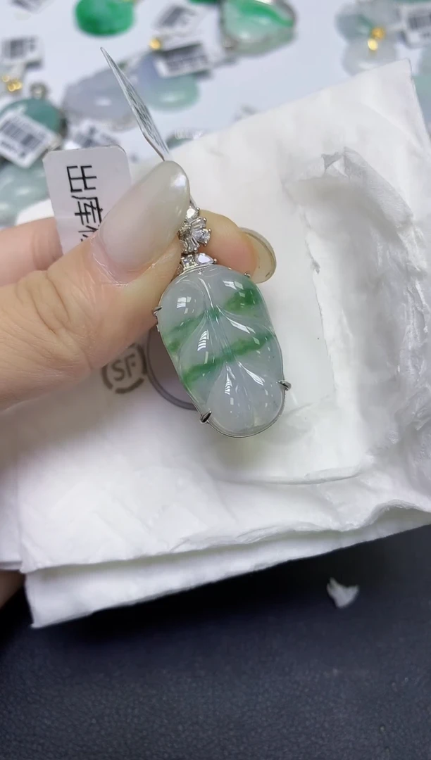 颈饰未镶嵌翡翠天然缅甸翡翠A货百元以上9元证书费自理