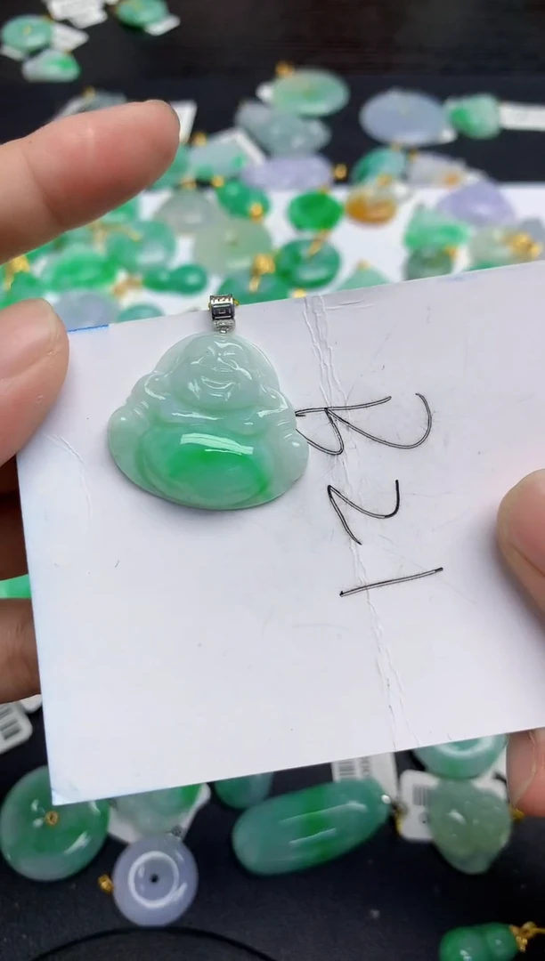 翡翠18K金镶嵌颈饰11111111