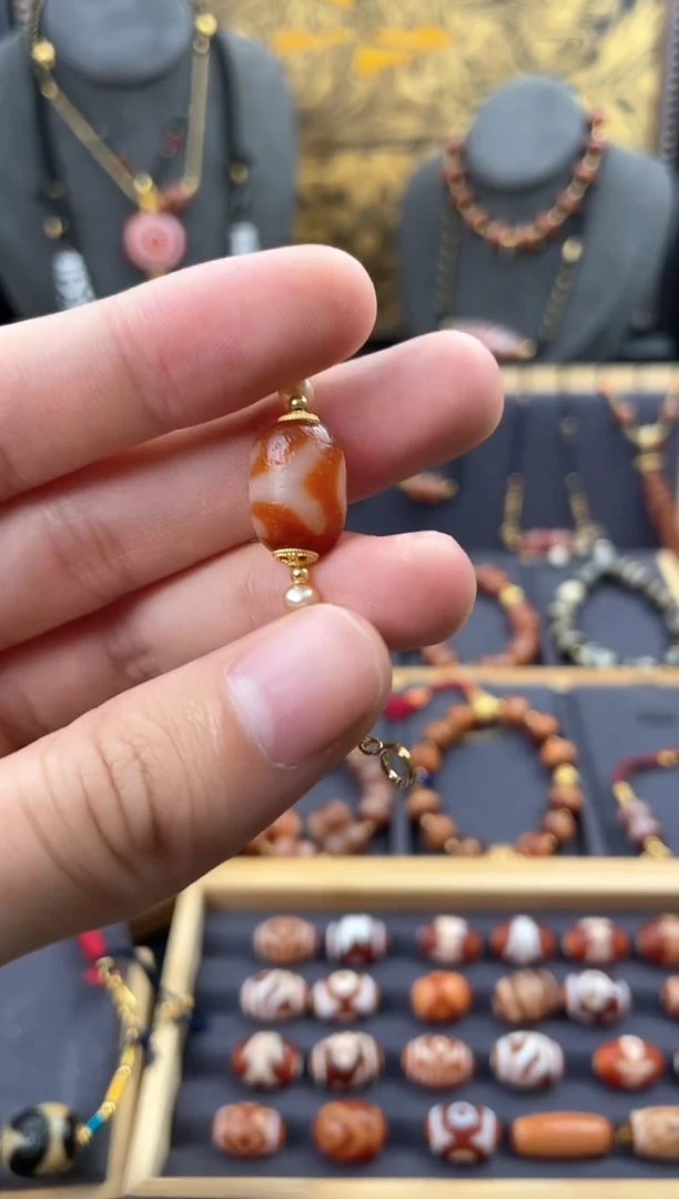 【闪购商品】玛瑙/玉髓颈饰未镶嵌美泓红肉贵人