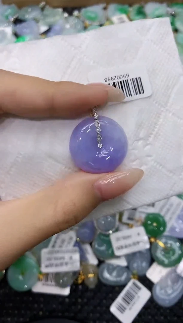 翡翠18K金镶嵌颈饰111111111111