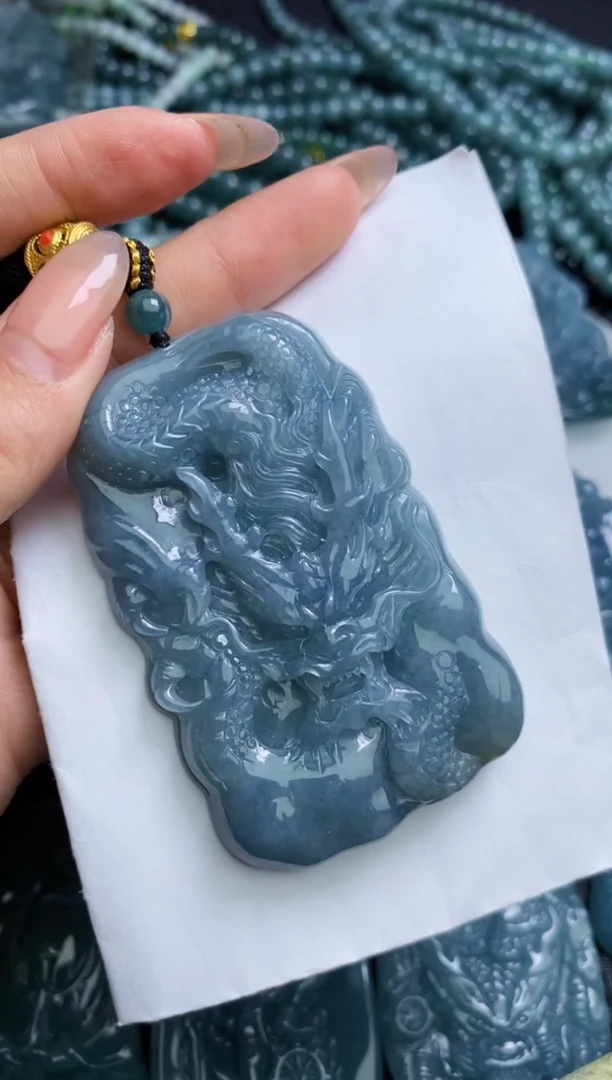 【闪购商品】翡翠颈饰未镶嵌