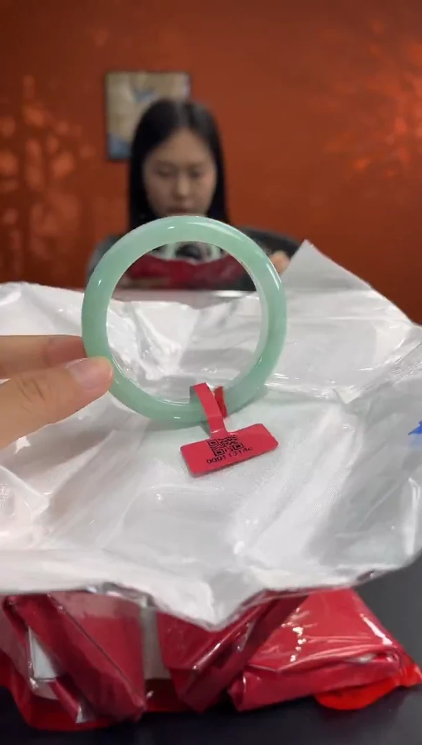 未镶嵌手镯翡翠3