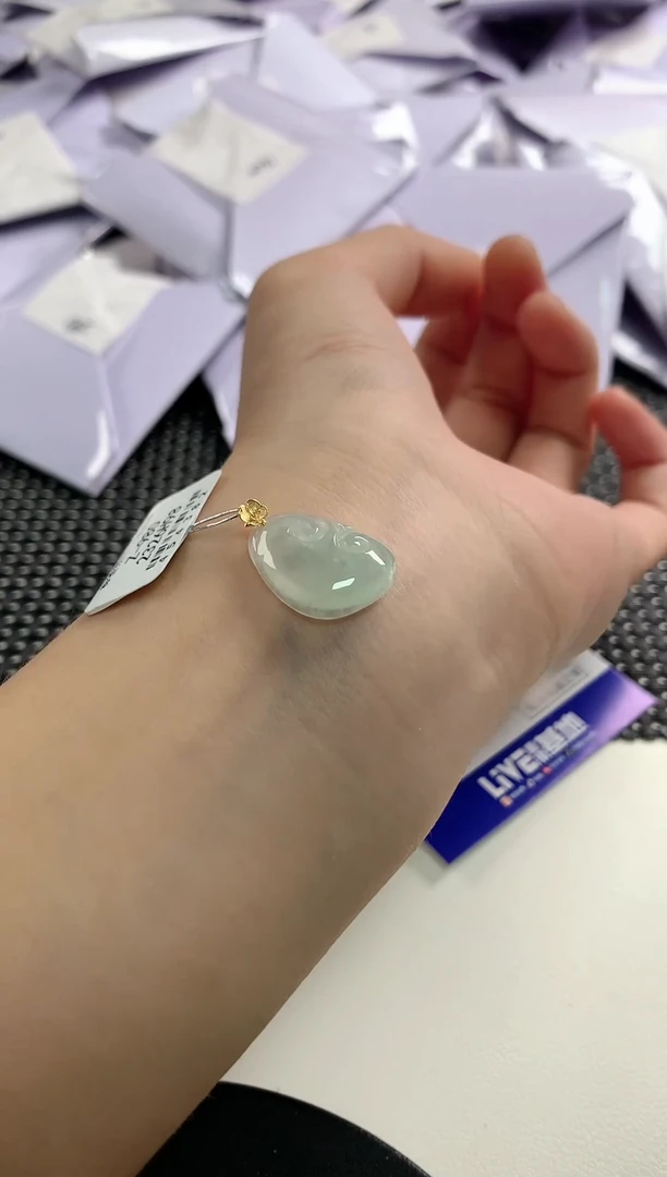 颈饰18K金镶嵌翡翠打****❌42