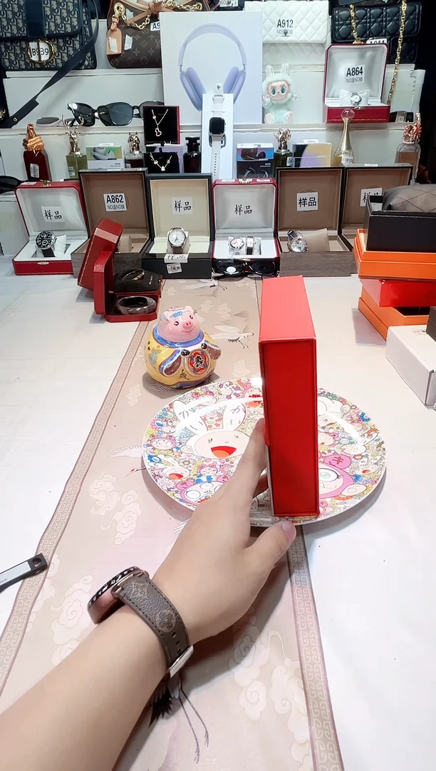 瓷片瓷器 库房到期 全部地板价@@1