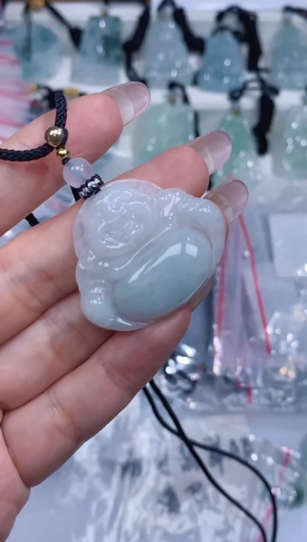 颈饰未镶嵌翡翠吊坠