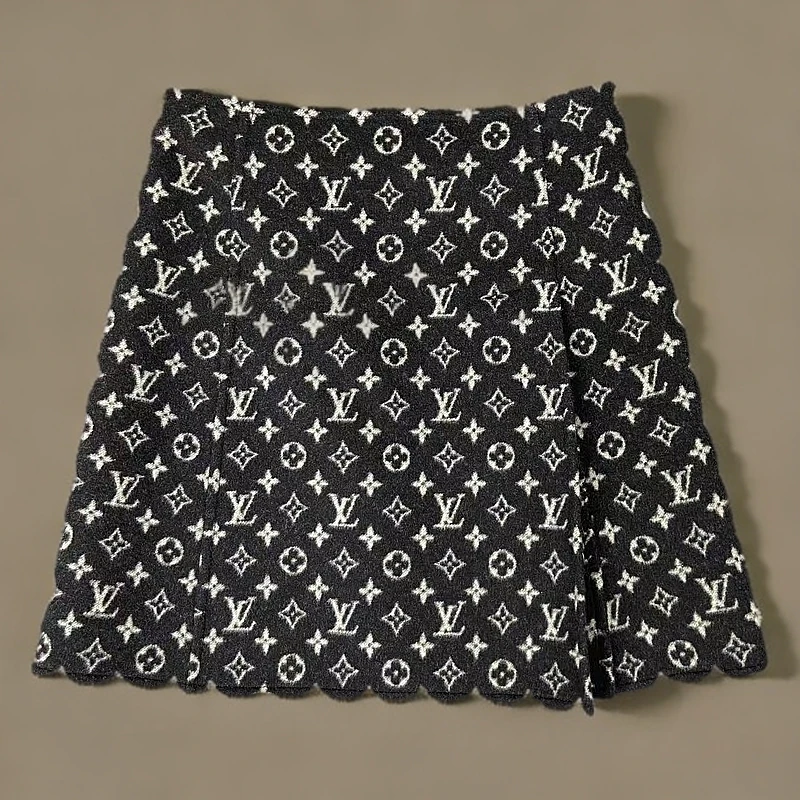 99新 LouisVuitton/路易威登 2504128/34码/金属扣饰老花满印短裙