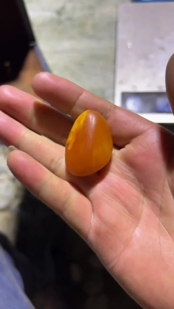 新疆和田玉原石一物一拍