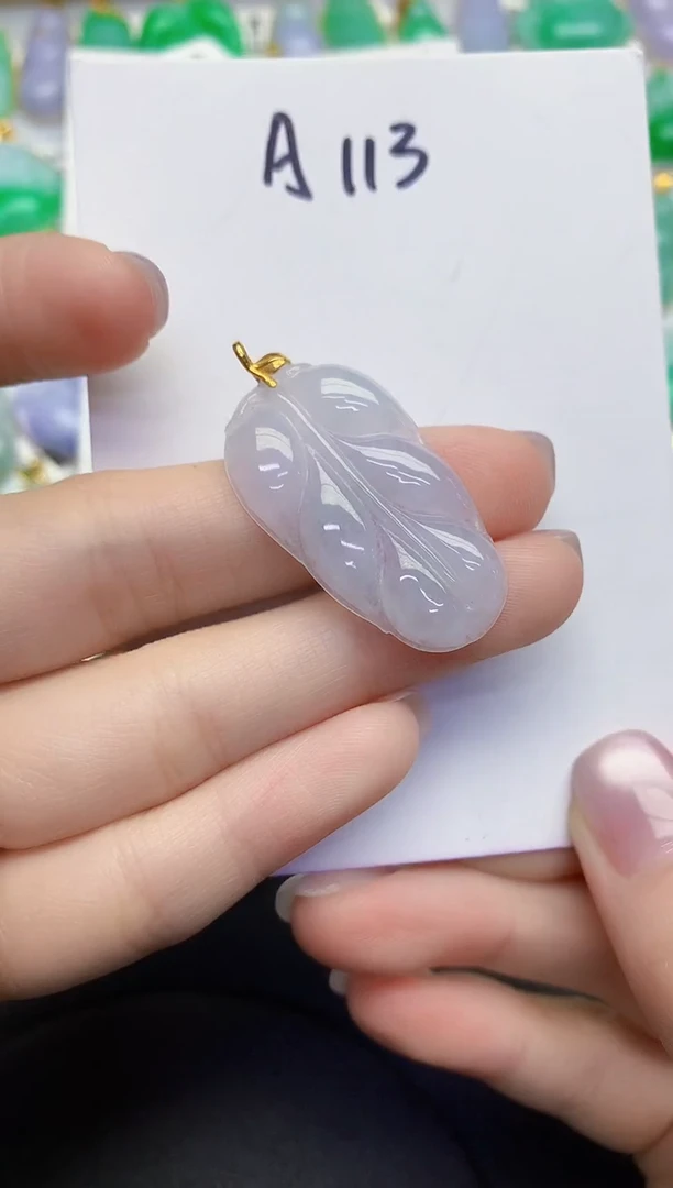 颈饰18K金镶嵌翡翠缅甸天然翡翠A货