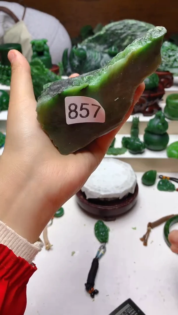 未镶嵌和田玉（碧玉）珠宝半成品1