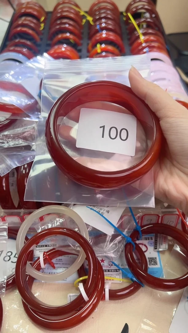玛瑙/玉髓手镯未镶嵌75圈口*100