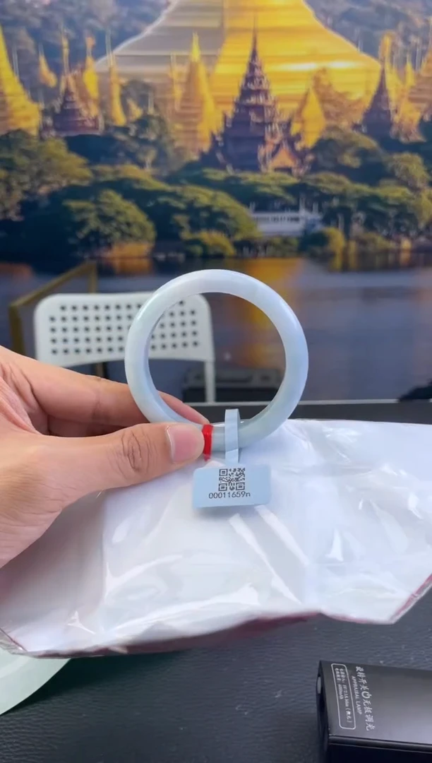 未镶嵌手镯翡翠翡翠手镯