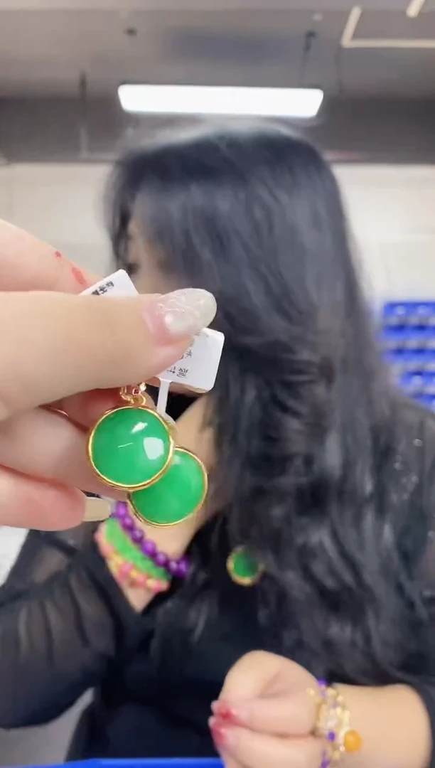 【闪购商品】翡翠吊坠(不含链)未镶嵌多样性发其一颜色微差