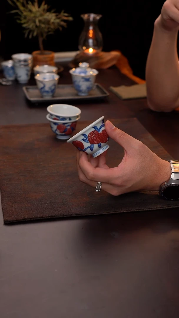 釉里红手绘荔枝单杯