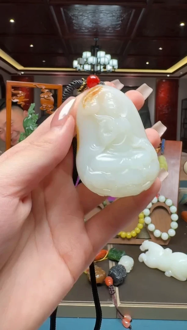 未镶嵌和田玉（子料）挂件河*草1