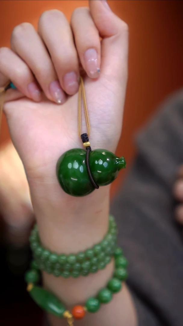 吊坠(不含链)未镶嵌和田玉和田玉碧玉葫芦吊坠