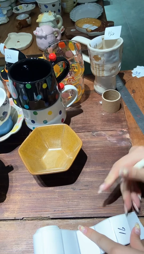 瓷150 六角 碗 2个 瑕疵