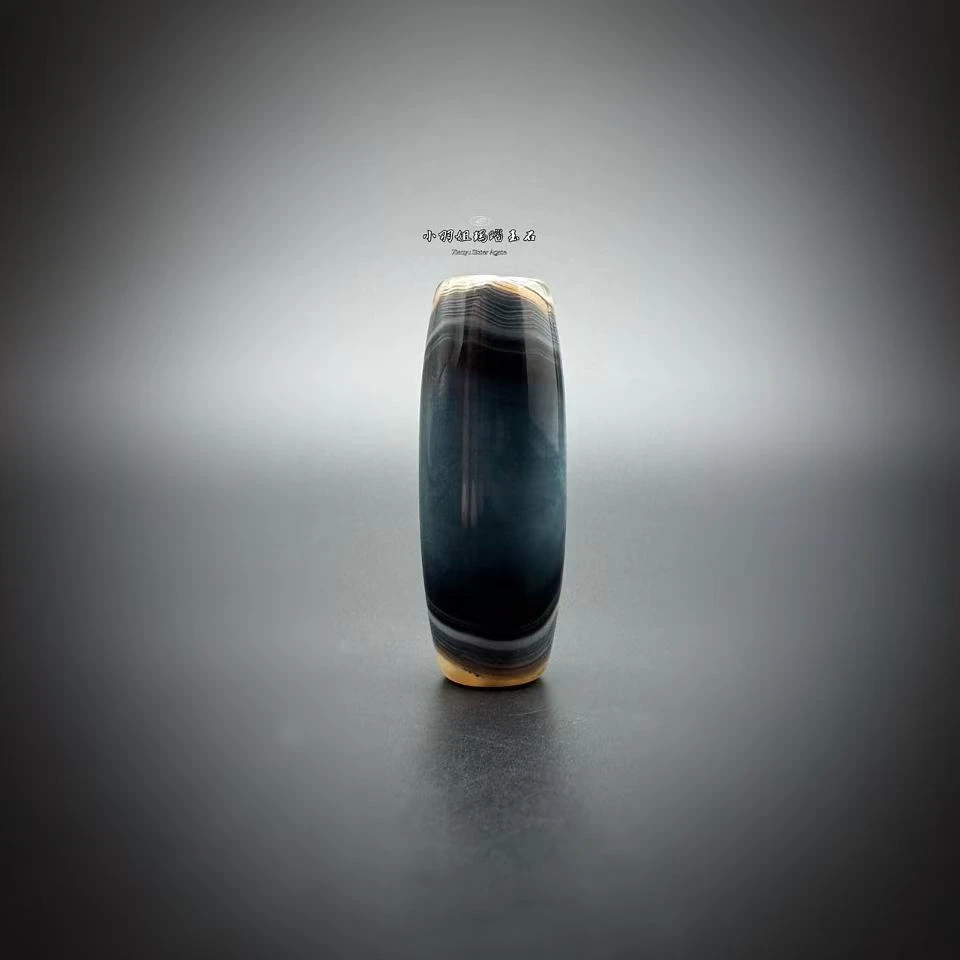 蓝沁缠丝玛瑙勒子 尺寸 38.9*14.4