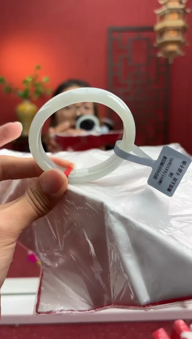 未镶嵌手镯（贵妃镯）翡翠翡翠手镯5