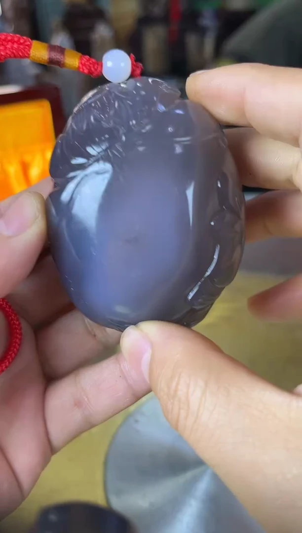 缅甸天然玛瑙摆件