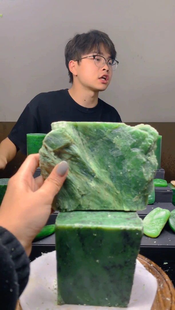 未镶嵌和田玉珠宝半成品1
