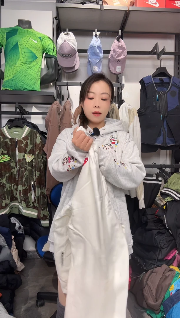 1565编码 耐克卫衣服饰过款为准 尺码L175
