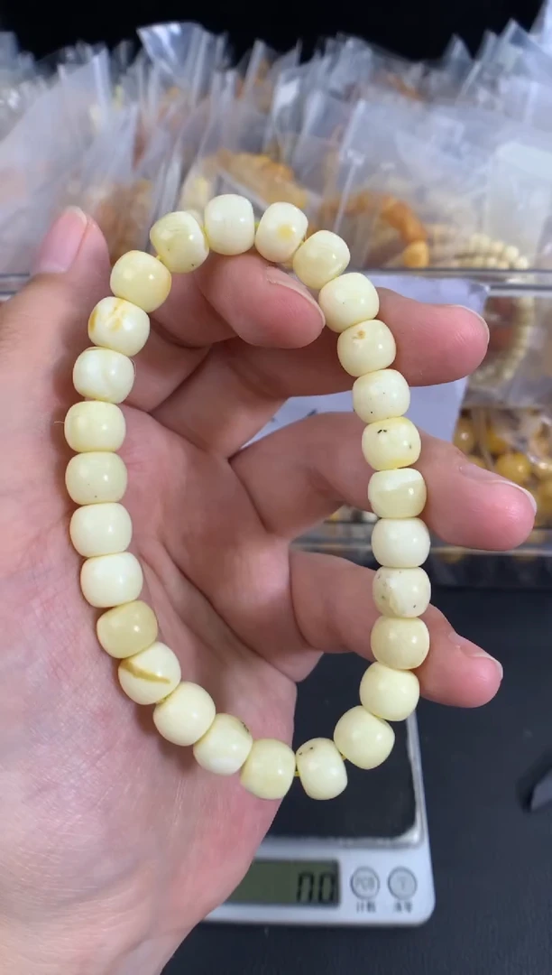 蜜蜡未镶嵌珠宝奇石1