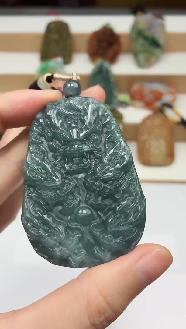 颈饰未镶嵌翡翠牌子