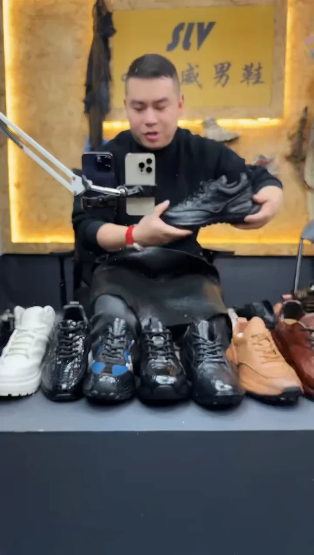 磨砂皮（牛皮）41码黑色5208