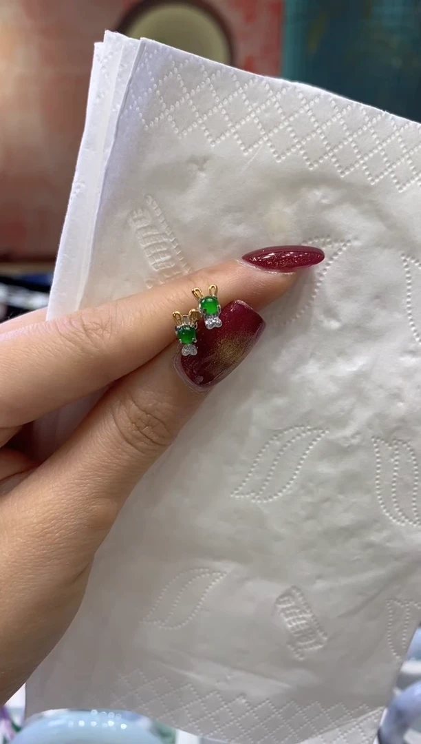 【闪购商品】翡翠耳钉银S925镶嵌多人00587