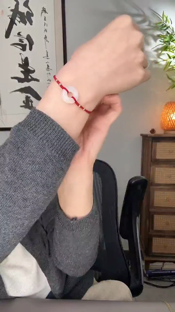 颈饰未镶嵌和田玉红绳